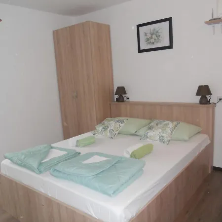 - Donja 5030a Apartment *