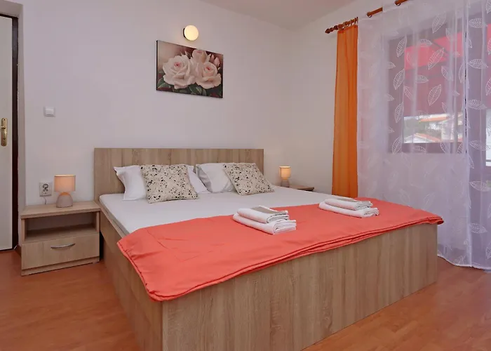 - Donja 5030a Apartament
